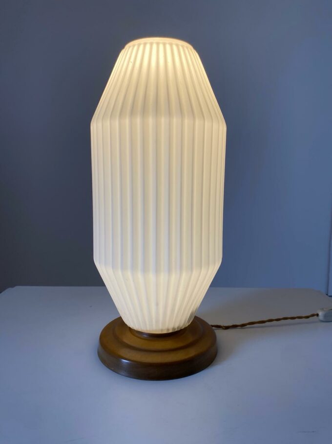 White glass and oak table lamp, Italy 1940s