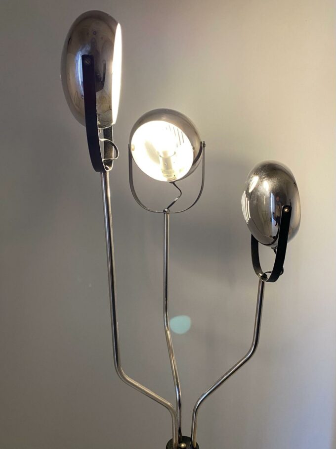 Vintage chromed floor lamp with three adjustable lights spots, Reggiani 1960s