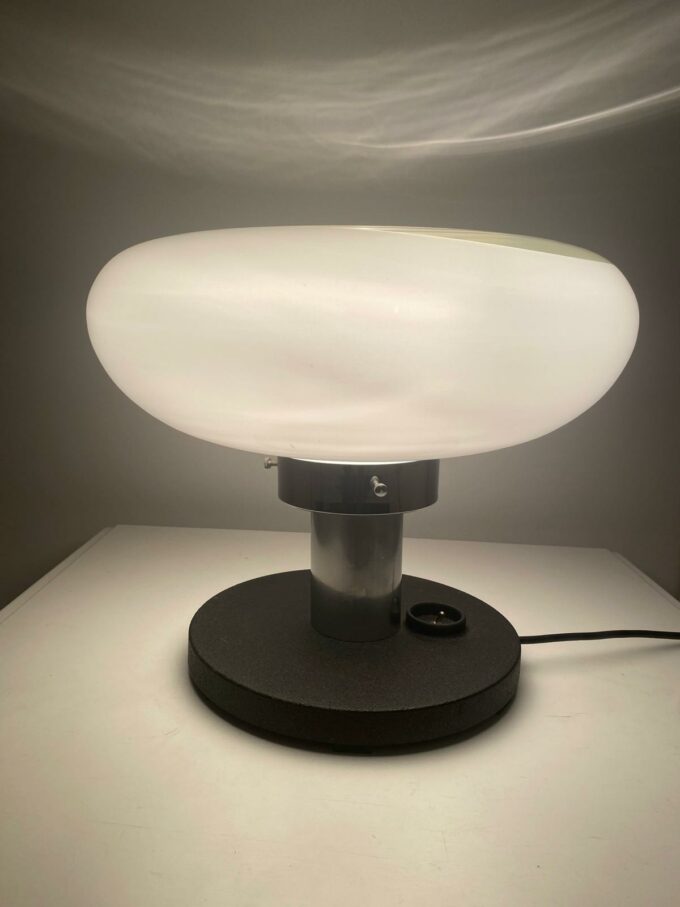 Big Space Age Murano Table Lamp in the style of Artemide