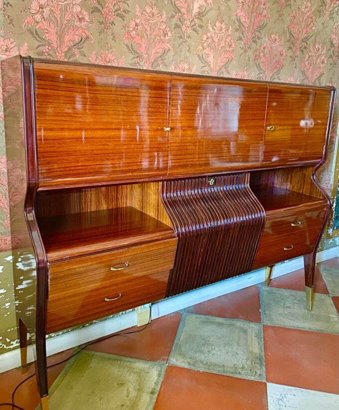 Mid-Century Modern Italian Sideboard with Bar Cabinet, Osvaldo Borsani 1950s