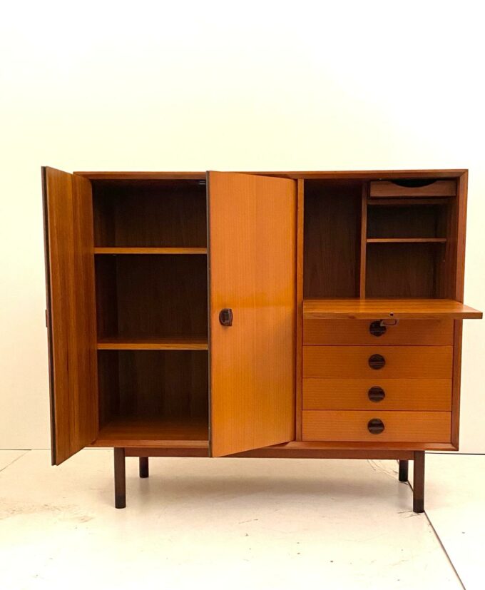 Mid century Modern, Beech wood cabinet, George Coslin for FARAM, Italy 1960 's